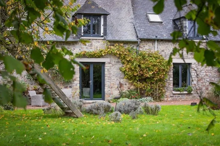 Alojamento de Acomodação e Pequeno-almoço L'Hôtié de Brocéliande Acomodação com café da manhã Paimpont